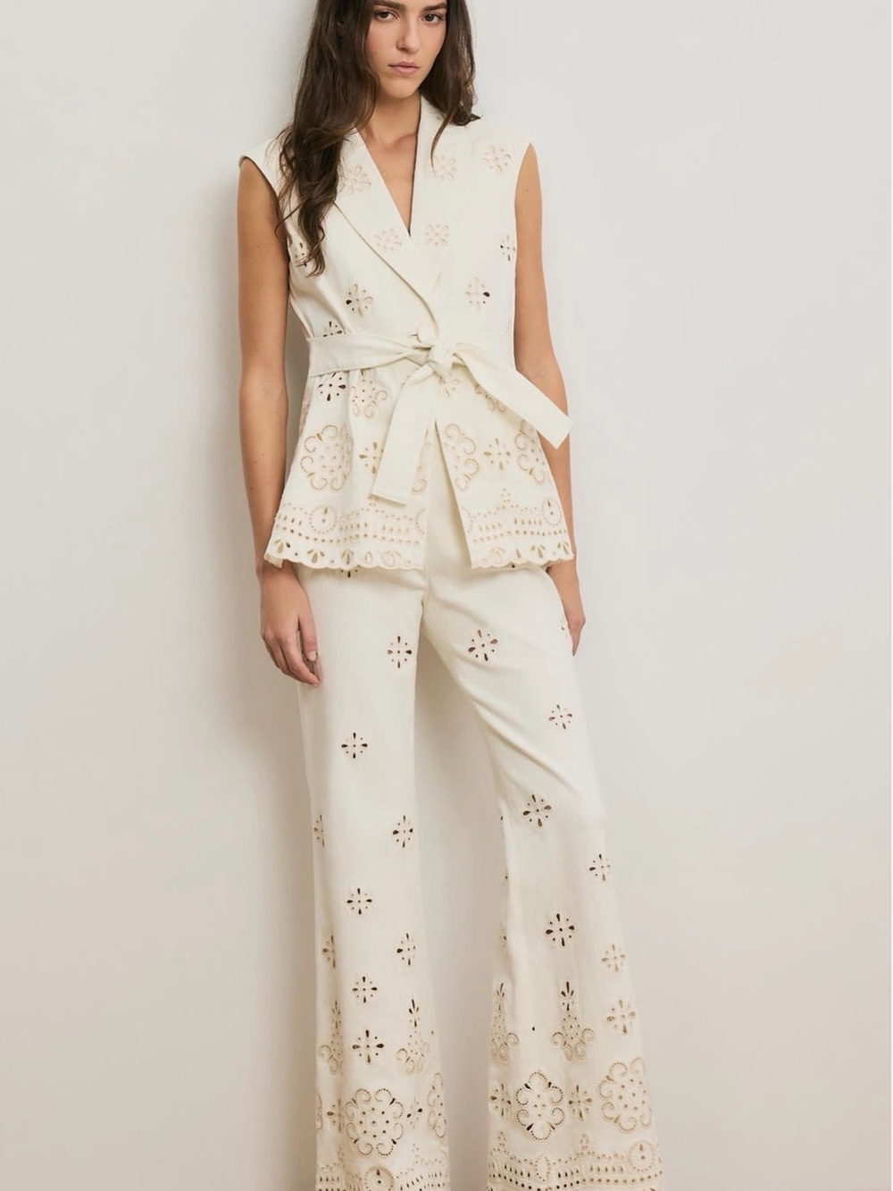 Veronica Beard Cream Eyelet Tie-Waist Sleeveless Jumpsuit